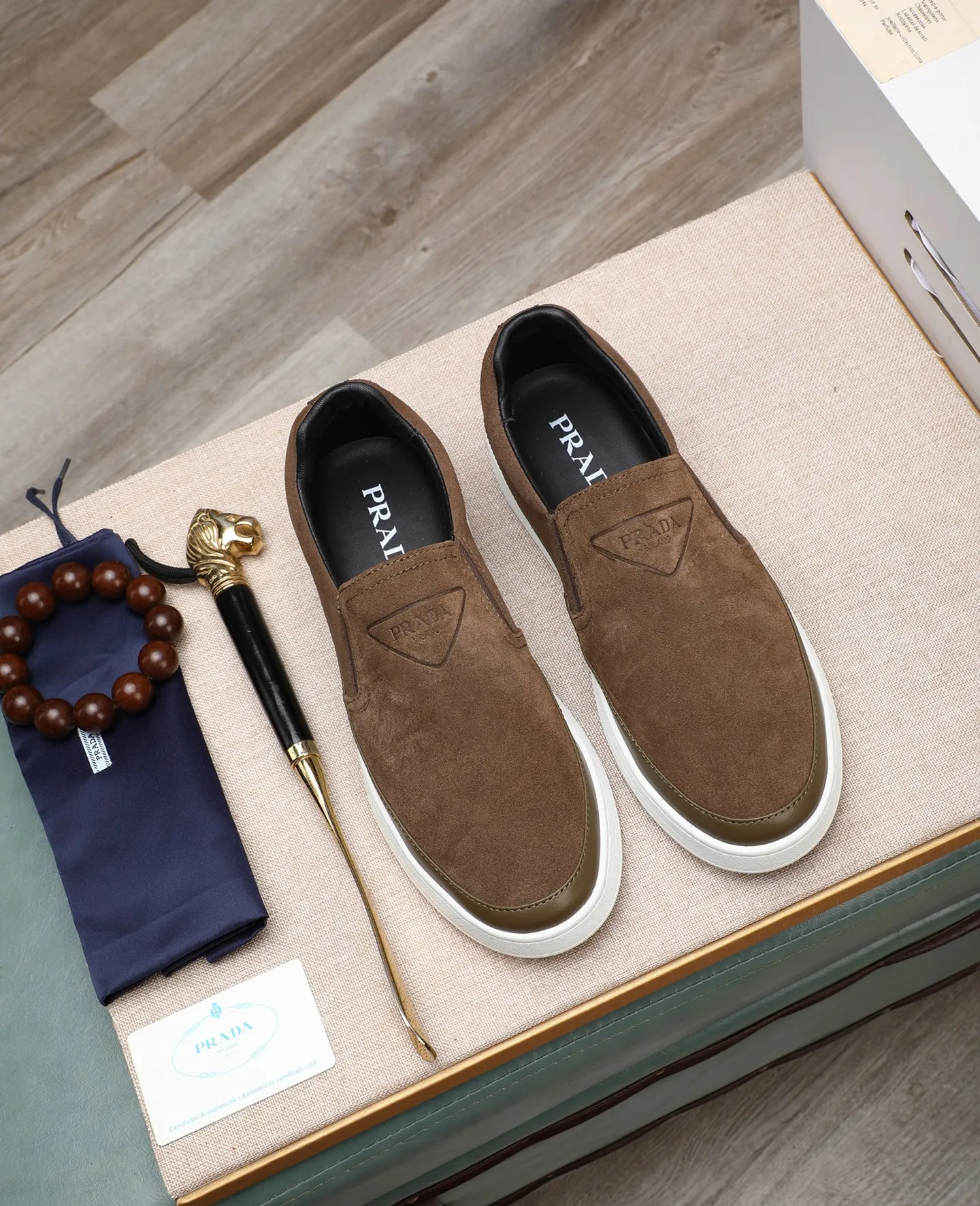 Men's men's shoes 💰440 🌹🌹[PRADA—Prada] latest model 🙈original replica! 👟👟👟Available here. The workmanship is top-notch. The upper is made of Italian 🇮🇹Imported calfskin. ❗️Breathable genuine leather lining @Suitable for travel. The original version has an enlarged engraved sole, making it suitable for all kinds of travels, showing low-key luxury. Let quality speak for itself. Color: Size: 38-44